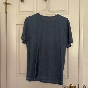 Men’s Large Vuori Tee Shirt